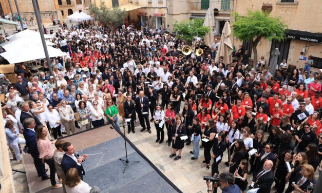 Más de 700 músicos se reúnen en Santanyí para conmemorar 30 años del primer Encuentro de Bandas de Música