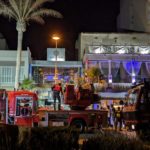 Varios servicios de emergencia evacúan a los heridos en la playa de Palma, a 24 de mayo de 2024, en Palma de Mallorca, Mallorca, Baleares (España). - Isaac Buj - Europa Press
