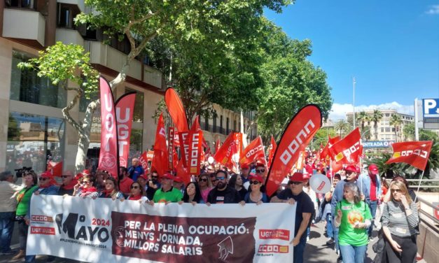 Cerca de 2.000 personas se manifiestan el 1 de mayo en Palma con el objetivo de “trabajar menos” para “vivir mejor”