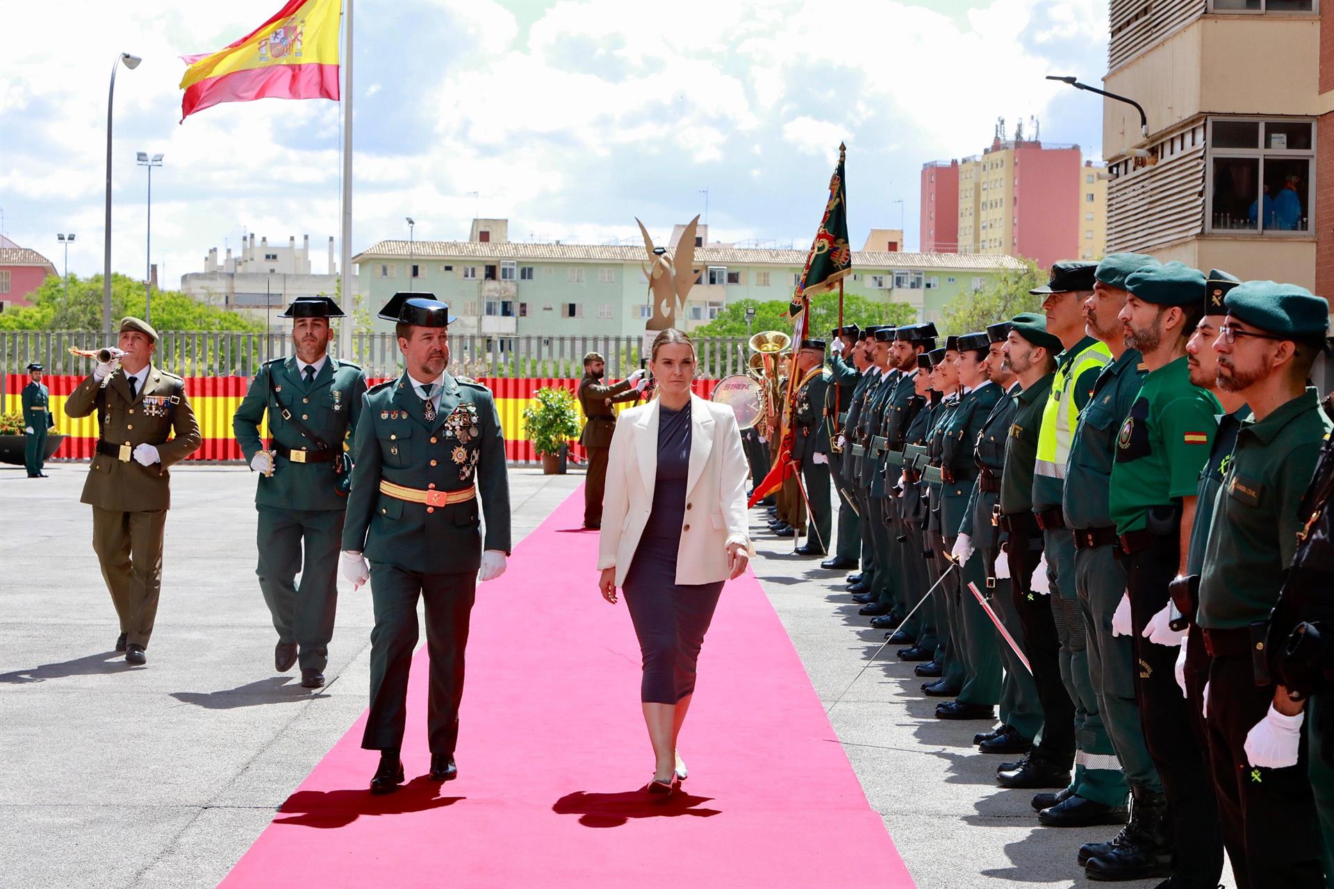 La presidenta del Govern, Marga Prohens, en la conmemoración del 180º aniversario de la fundación de la Guardia Civil. - CAIB