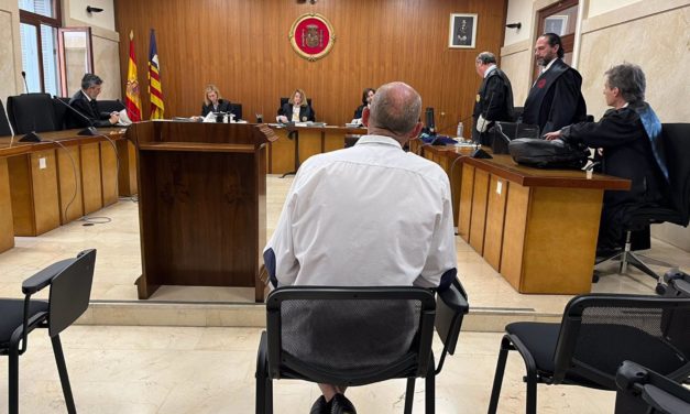 El trilero del caso Cursach confiesa en la Audiencia que mintió y acepta dos años y medio de cárcel