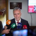 El ministro de Política Territorial y Memoria Democrática, Ángel Víctor Torres, atiende a los medios a su llegada para comparecer ante la Comisión Constitucional, en el Senado, a 20 de junio de 2024, en Madrid (España). Durante la Comisión, el ministro ha - Jesús Hellín - Europa Press