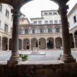 El claustro del Colegio Montesión.