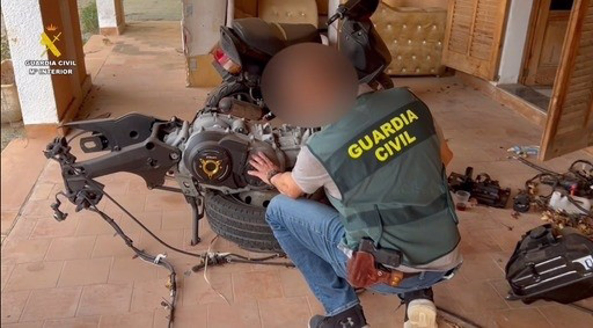 Desarticulada organización criminal dedicada a sustraer vehículos, motos de agua y embarcaciones en Mallorca - GUARDIA CIVIL.