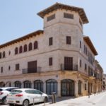 Antiguo edificio de Sa Nostra en Llucmajor.