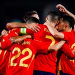 España celebra un gol.