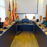 Reunión de la Junta de Seguridad Local, con la presencia del delegado del gobierno español en las Baleares, Alfonso Rodríguez, la alcaldesa de Felanitx, Catalina Soler, el concejal de Policía, Sebastià Adrover y representantes de la Guardia Civil, del Gobierno balear y de la Policía Local.