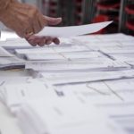Detalle de la jornada electoral en un colegio este domingo. - Joaquin Corchero - Europa Press