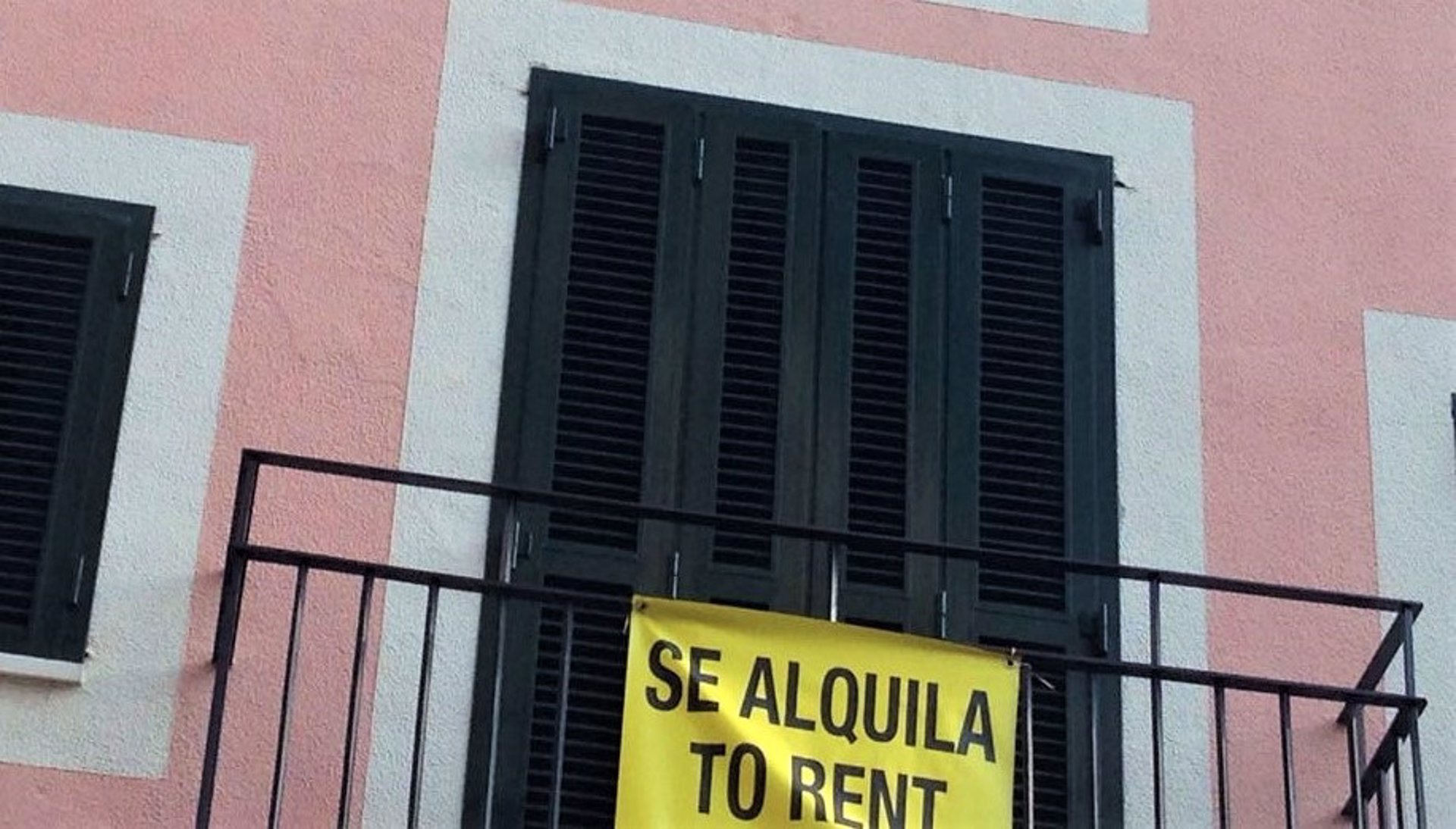 Cartel de alquiler.