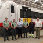 La empresa ferroviaria firma un convenio con la Guardia Civil para la entrega de 300 tarjetas de transporte - CAIB