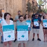 Integrantes de Mallorca Nova presentan la campaña 'Podria ser ca nostra' contra la masificación turística. - MALLORCA NOVA