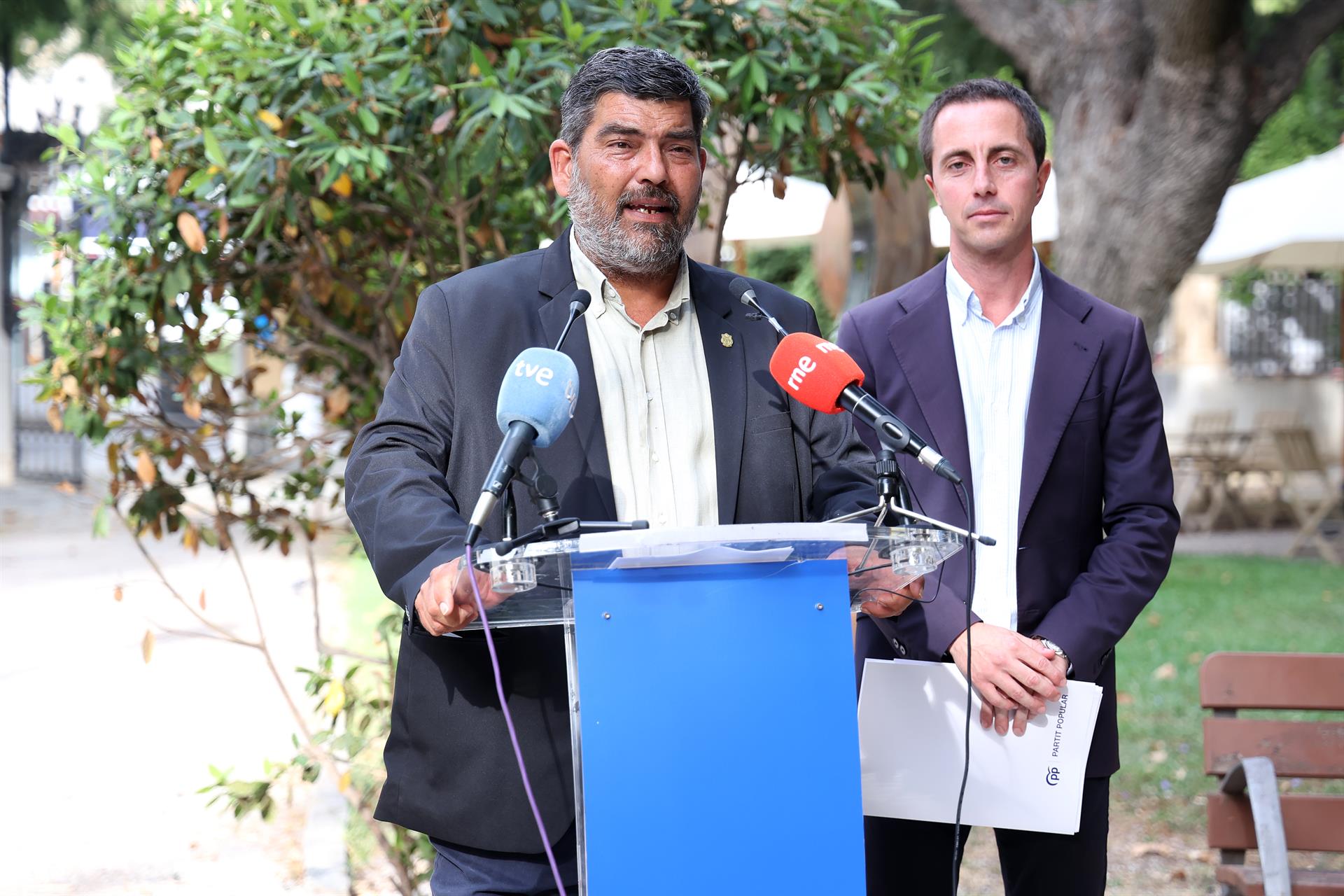 El vicepresidente del Consell, Pedro Bestard, y el presidente de la institución insular, Llorenç Galmés, en una rueda de prensa conjunta a 4 de julio de 2023. - Isaac Buj - Europa Press - Archivo