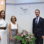 El Consell instala una placa en el Teatro Principal en recuerdo de Xesc Forteza - CONSELL