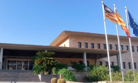 El PSOE de Calvià denuncia el retraso en el pago de ayudas escolares por parte del PP y Vox