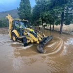 Técnicos de Carreteras del Consell de Mallorca en una carretera afectada por la DANA en Mallorca. - CONSELL DE MALLORCA