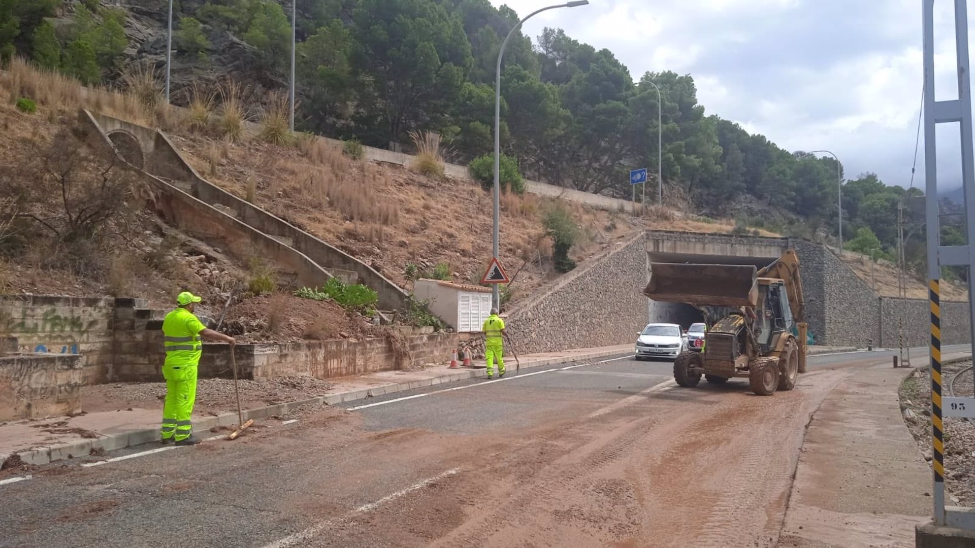 Efectivos de Carreteras del Consell de Mallorca actúan en Sóller. - CARRETERAS DE MALLORCA