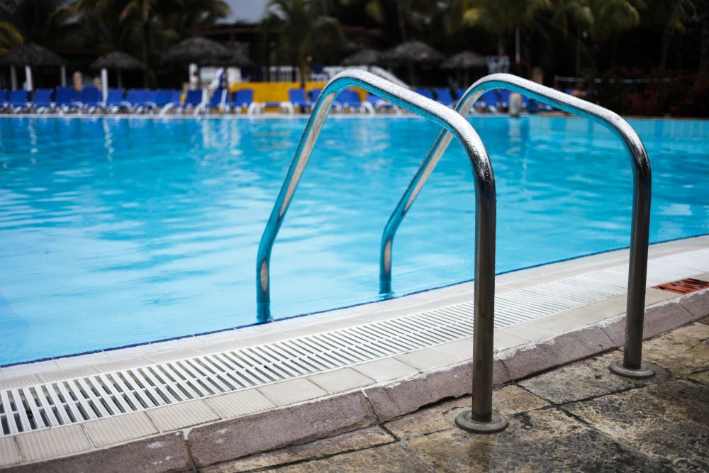 Piscina de un hotel.