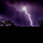 Rayo de tormenta en la oscuridad - IAA-CSIC - Archivo