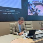 El expresidente de la Autoridad Portuaria de Baleares (APB), Joan Gual de Torrella, antes de empezar su comparecencia en la comisión de investigación del Parlament por el caso mascarillas. - EUROPA PRESS - Archivo