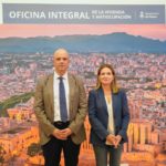 El teniente de alcalde Urbanismo del Ayuntamiento de Palma, Óscar Fidalgo, y la regidora de Vox Gari Duran, en la presentación de la oficina municipal de vivienda. - AYUNTAMIENTO DE PALMA