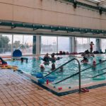Interior de las piscinas Cata Corró.