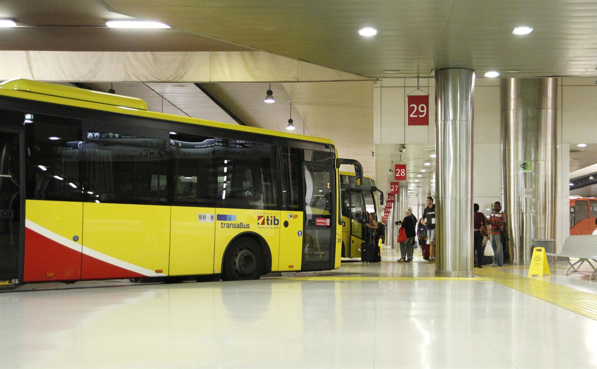 Autobuses TIB en la estación Intermodal. Recurso. Archivo. - CAIB - Archivo