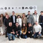 El presidente del Consell de Mallorca, Llorenç Galmés, con los finalistas de la II edición del Concurso de Escaparates de Navidad de la 'part forana'. - CONSELL DE MALLORCA