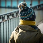 Niño con gorro.