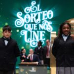 Yesica Paola Valencia y Francisco Moreno cantan el segundo premio, el número 58303, durante el Sorteo Extraordinario de la Lotería de Navidad 2023 en el Teatro Real de Madrid, a 22 de diciembre de 2023, en Madrid (España). El sorteo se celebra e - Eduardo Parra - Europa Press - Archivo