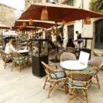 La terraza de una cafetería en Palma. - Isaac Buj - Europa Press - Archivo