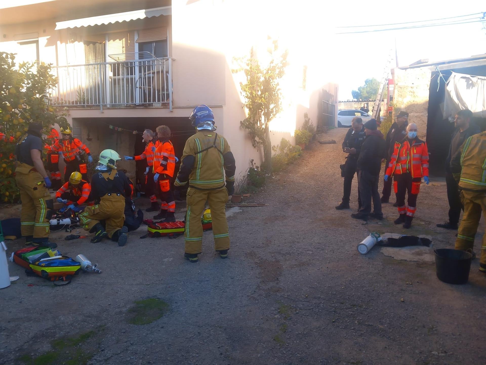 Efectivos antiincendios en el lugar del siniestro. - AYUNTAMIENTO DE PALMA