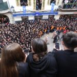 Centenares de personas se reúnen en torno a los 'Dimonis' de Manacor, en una foto de archivo. - Isaac Buj - Europa Press - Archivo