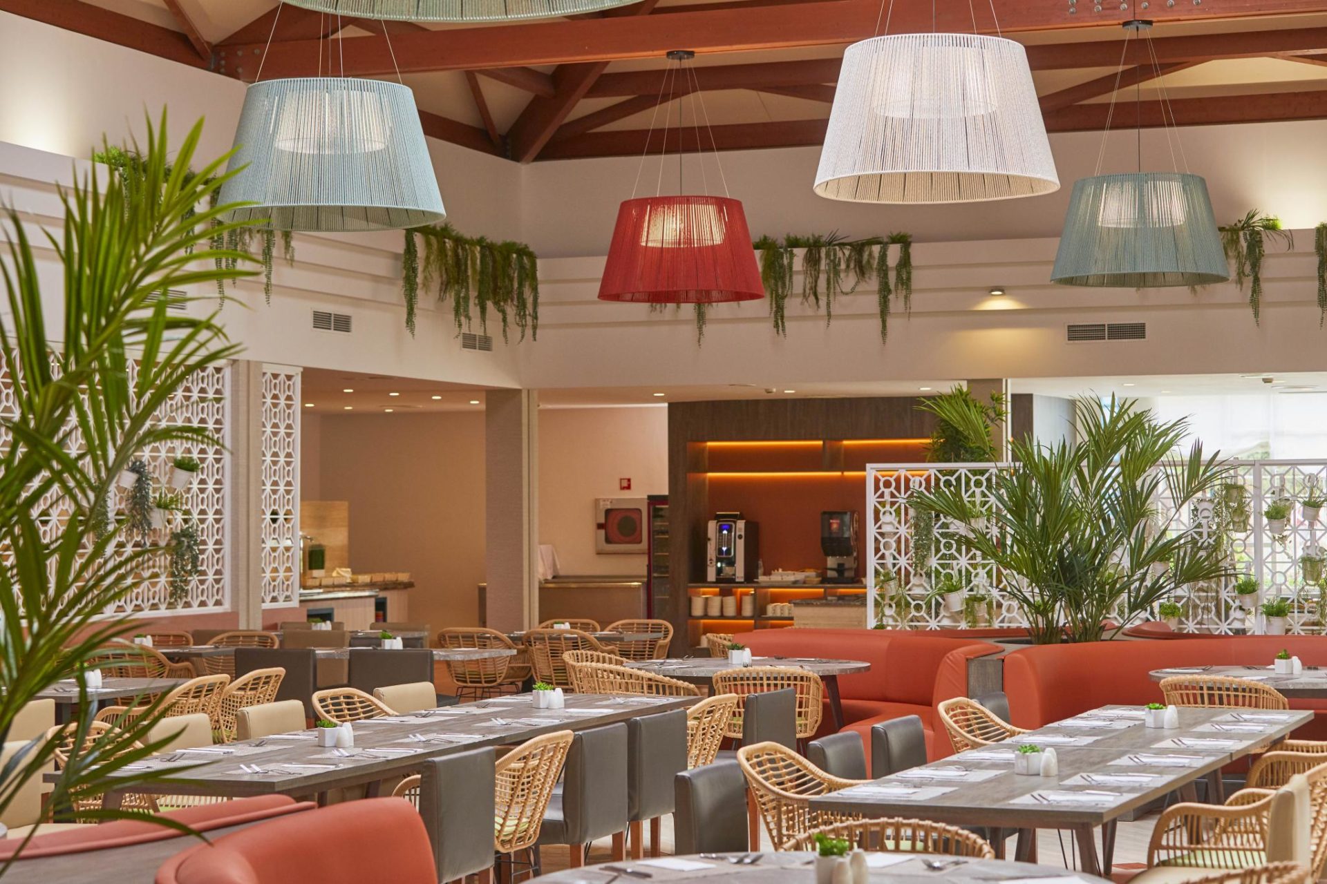 Comedor del Hotel Zafiro.